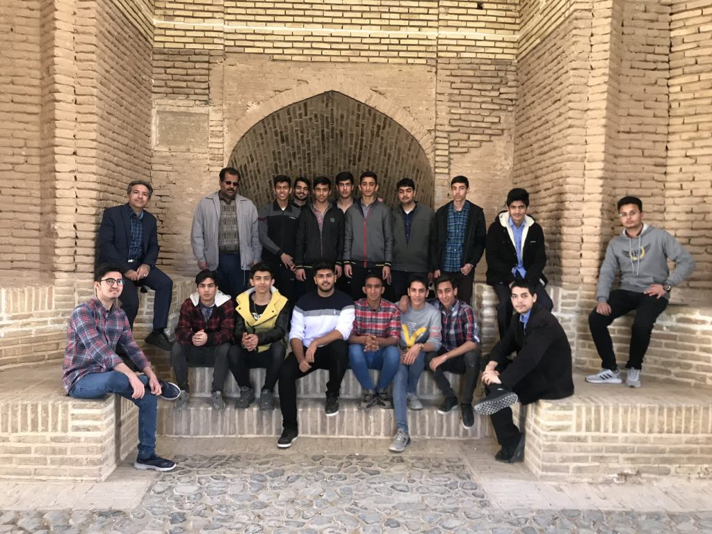 اردوی فرهنگی تفریحی و علمی میبد هنرستان نعیم اباد